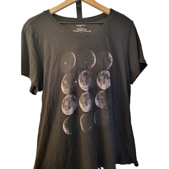 Torrid Moon Phases Classic Fit Signature Tee - Picture 1 of 2